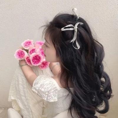 某影后之女被曝走后门进组，凌晨校园画面流出